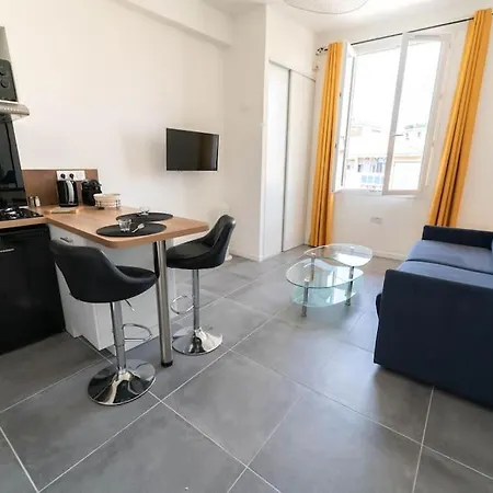 3 Centre-ville En Etage Refait A Neuf Apartment *