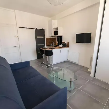 3 Centre-ville En Etage Refait A Neuf Apartment Nice